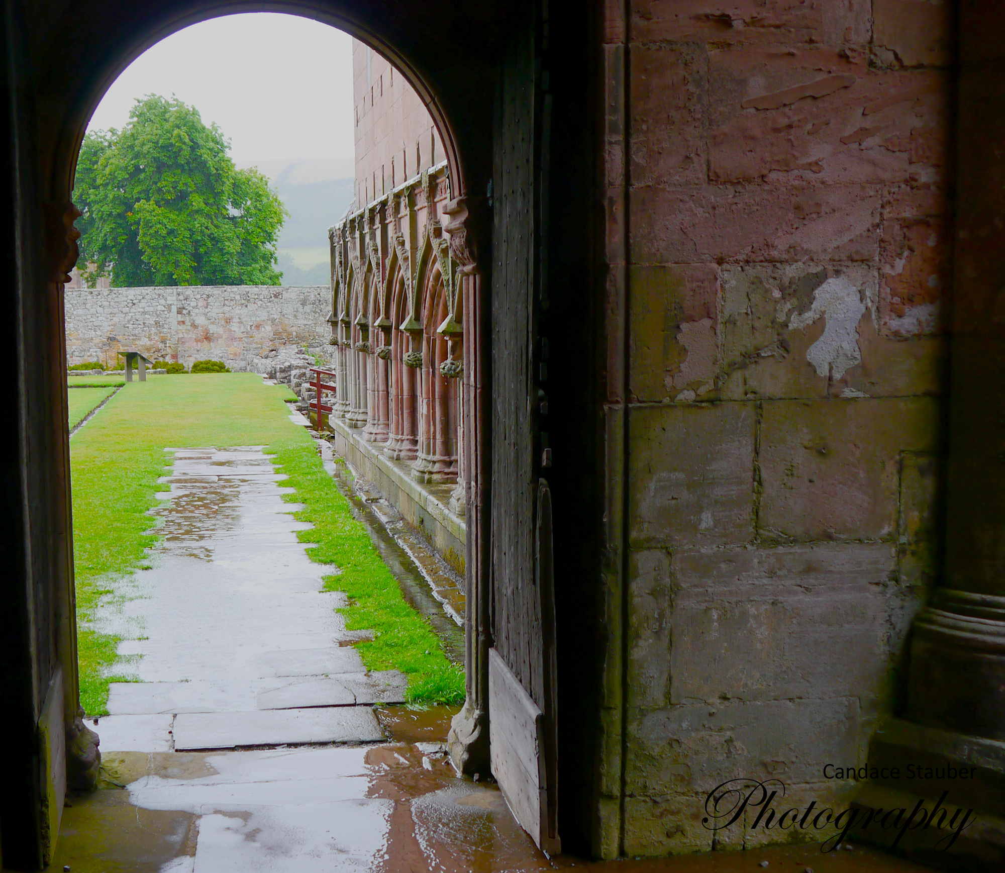 melroseabbeydoorwaytothepast