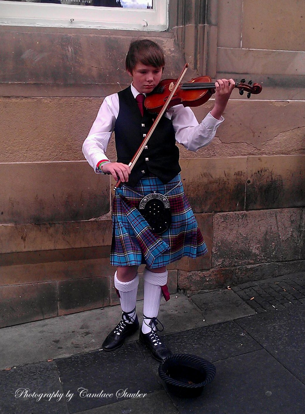 Travel theme: Playing