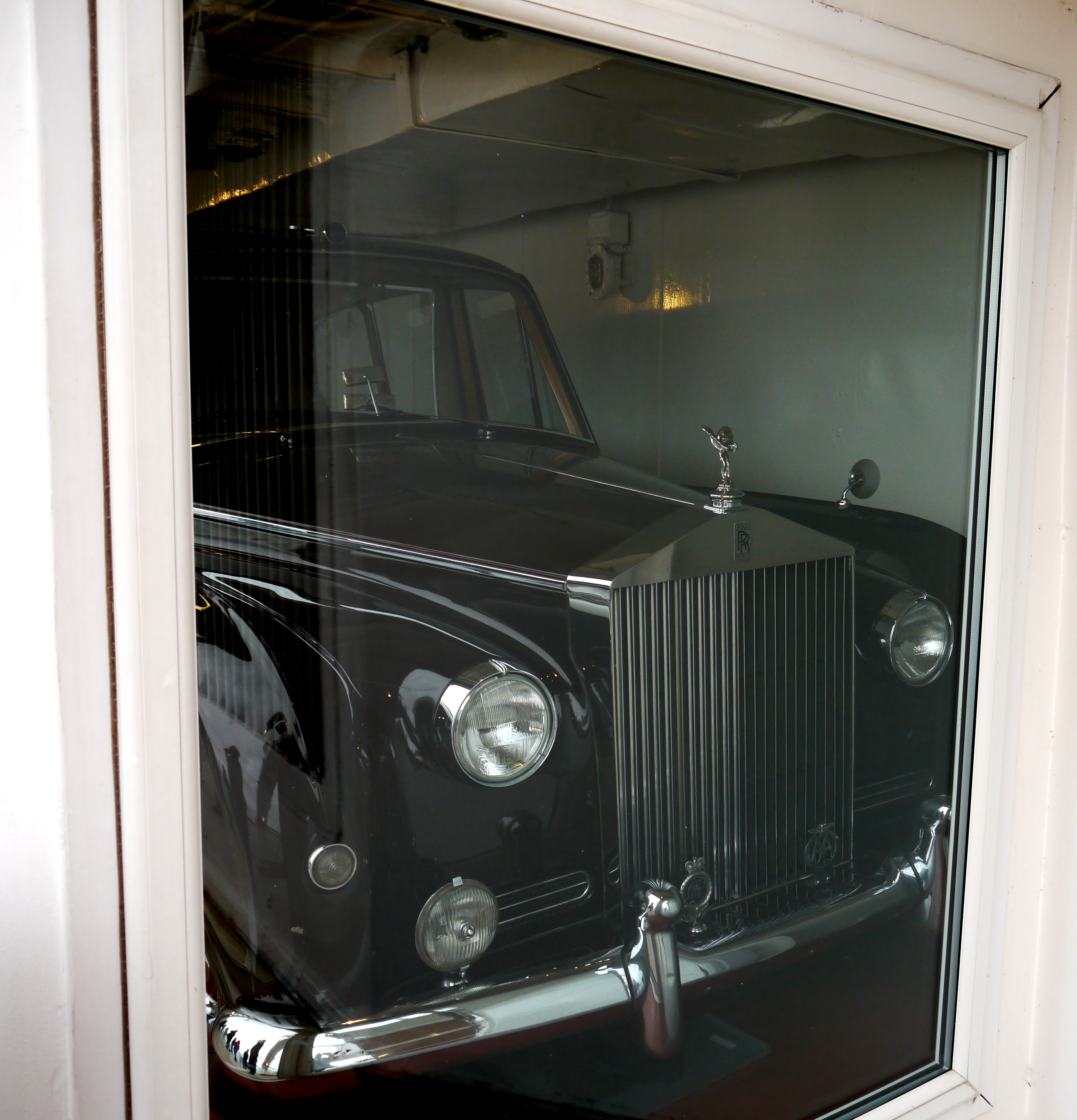 ostentatiousp1000192