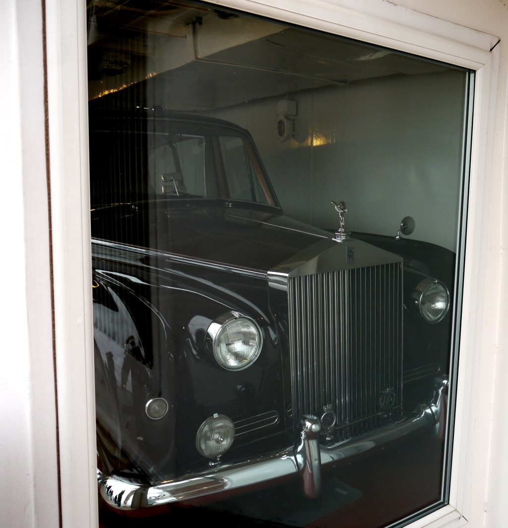 Daily Prompt- Ostentatious