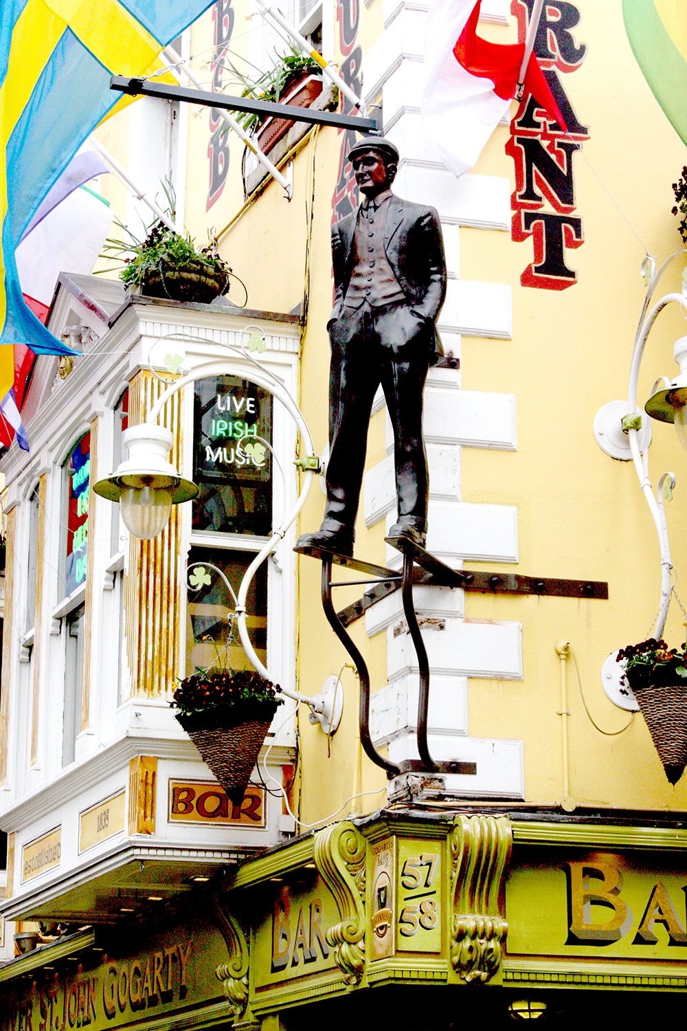 irishpubdoors01-20090407_90