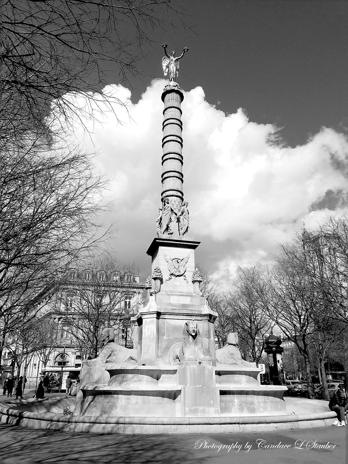 monochrome-paris-1-20160407-1500