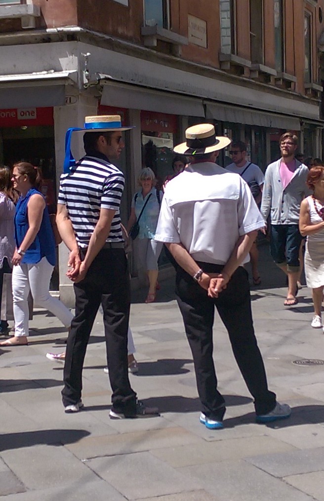 The  Tangible Dependencies of&nbsp;Friendship