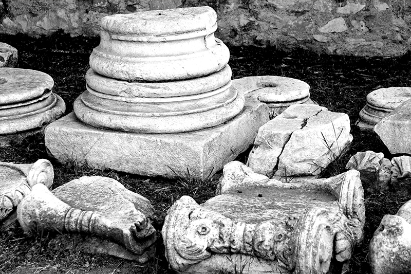 Ruins-monochrome-DSC00292-800