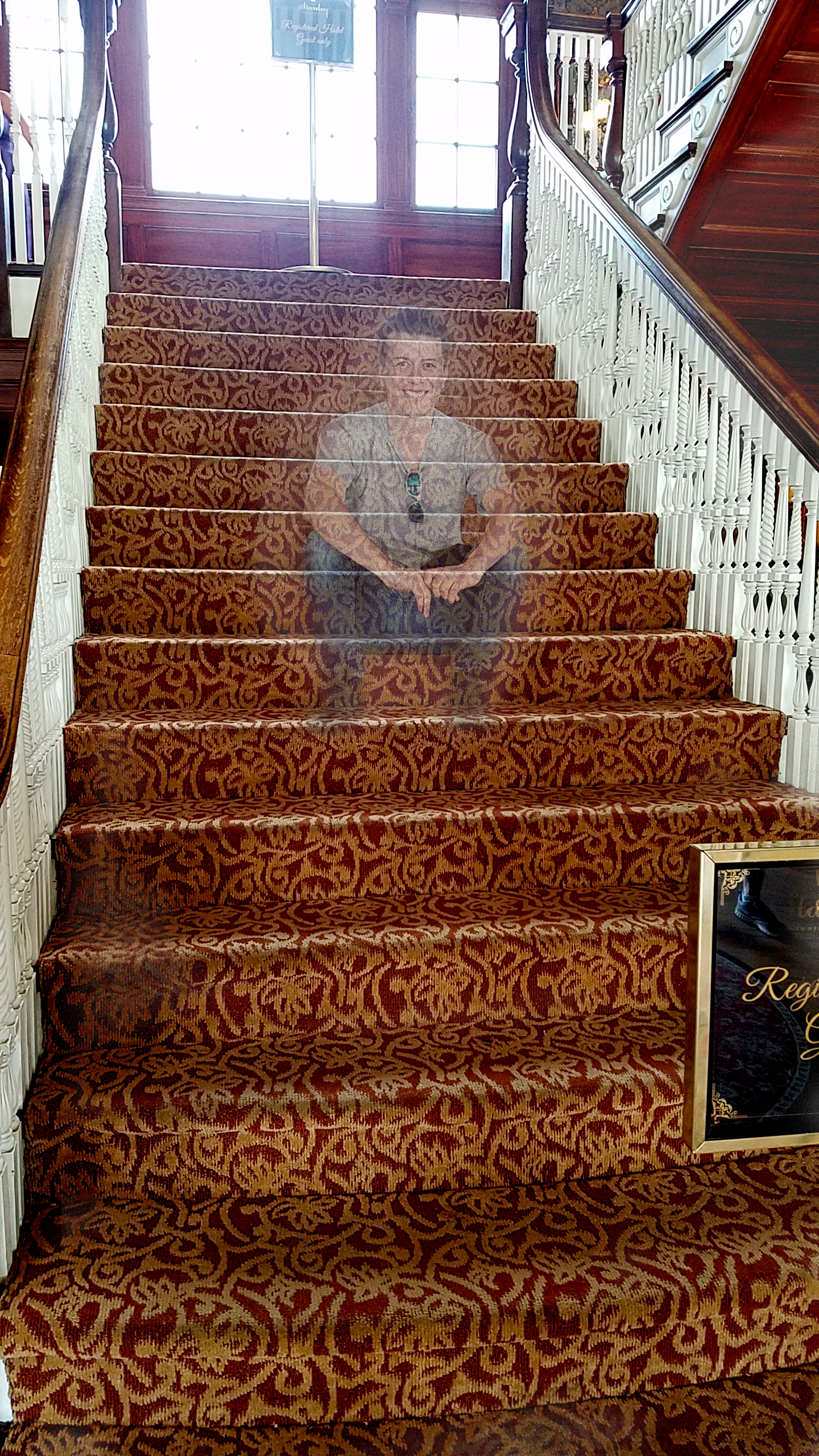 20161001_hugosghost-stanleyhotelg