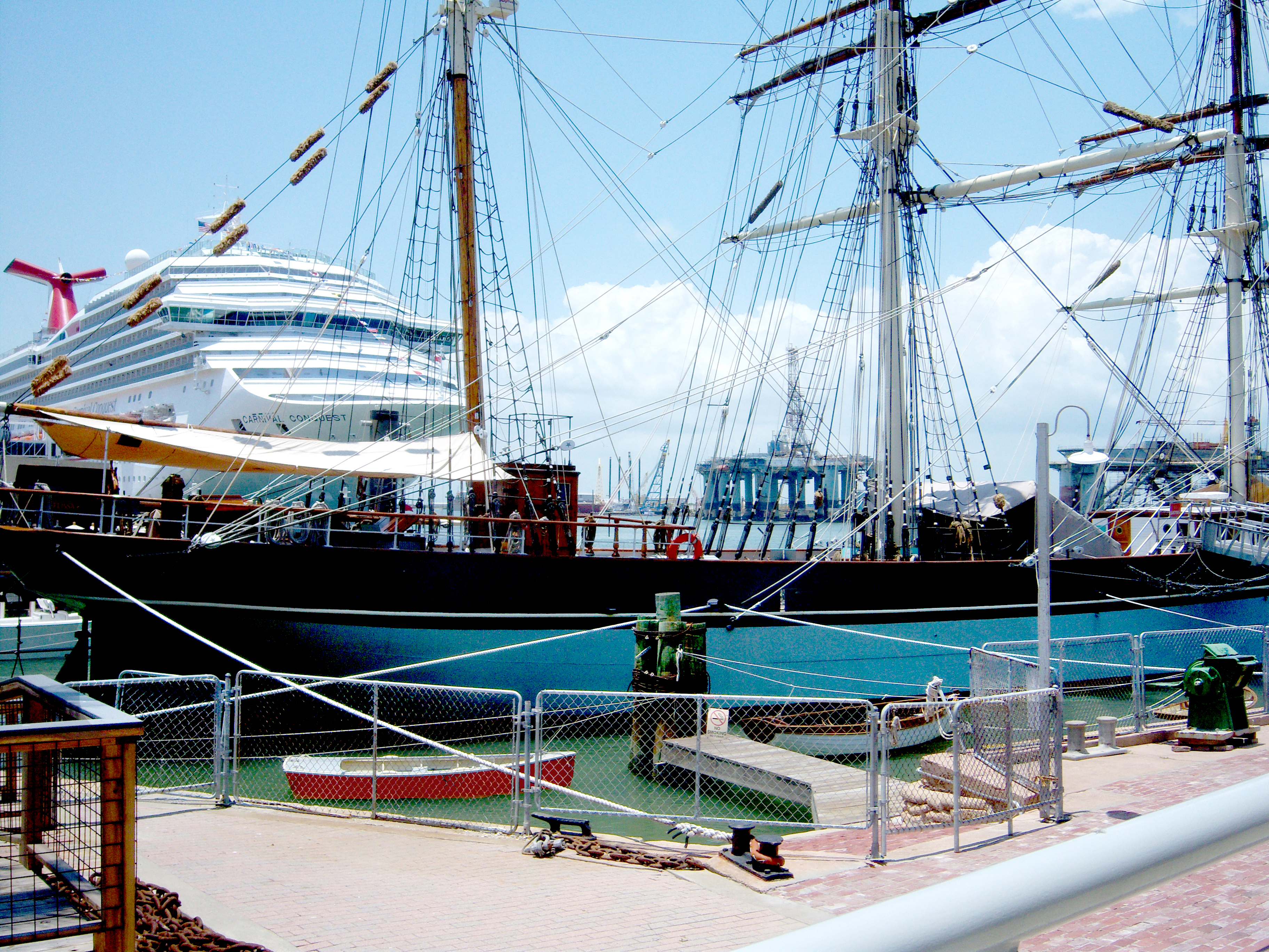 Galveston - old and new ships