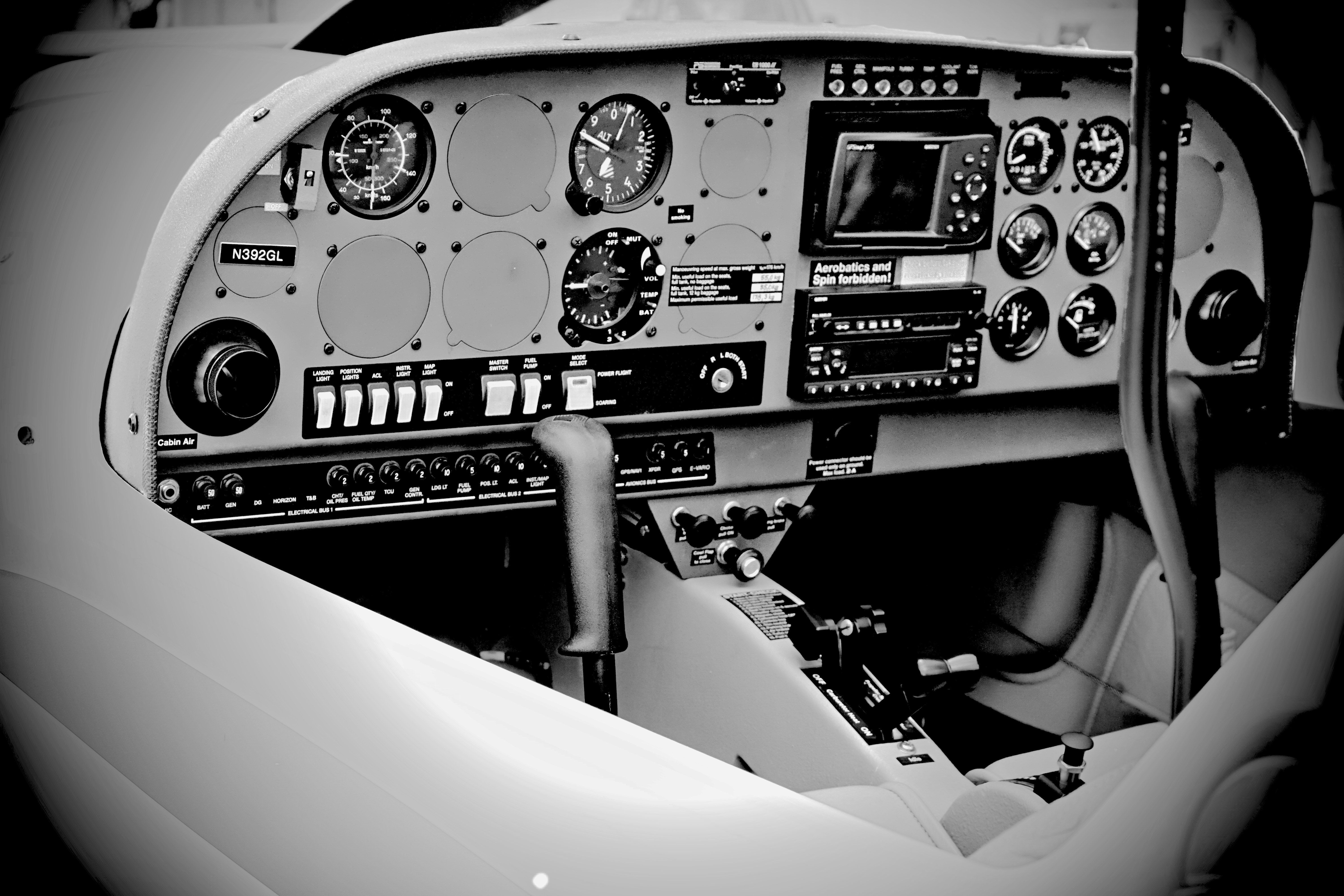 00-AirplaneControls-DSC00677_monochrome