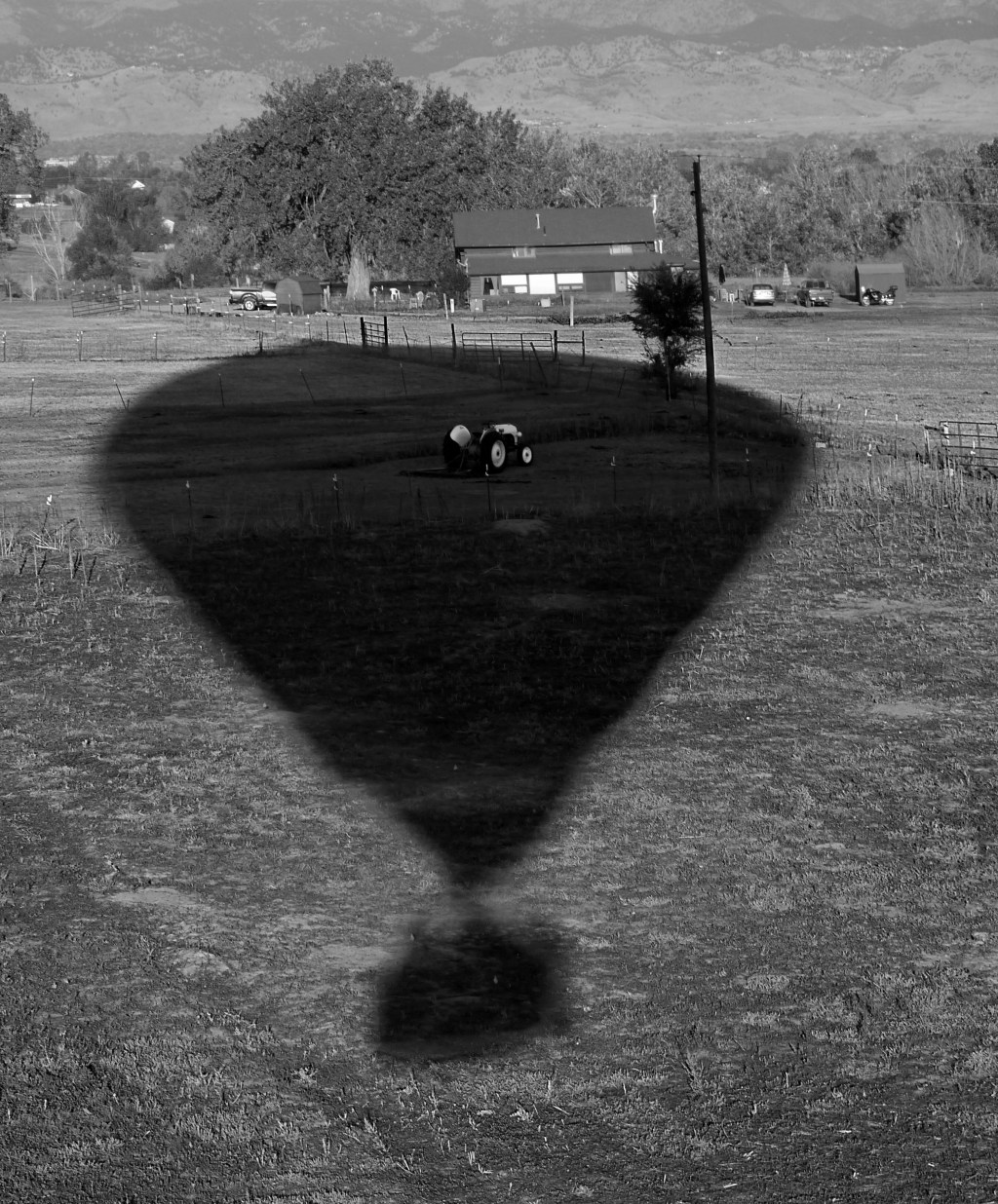 Beth’s CB&W Photo Challenge –&nbsp;Shadows