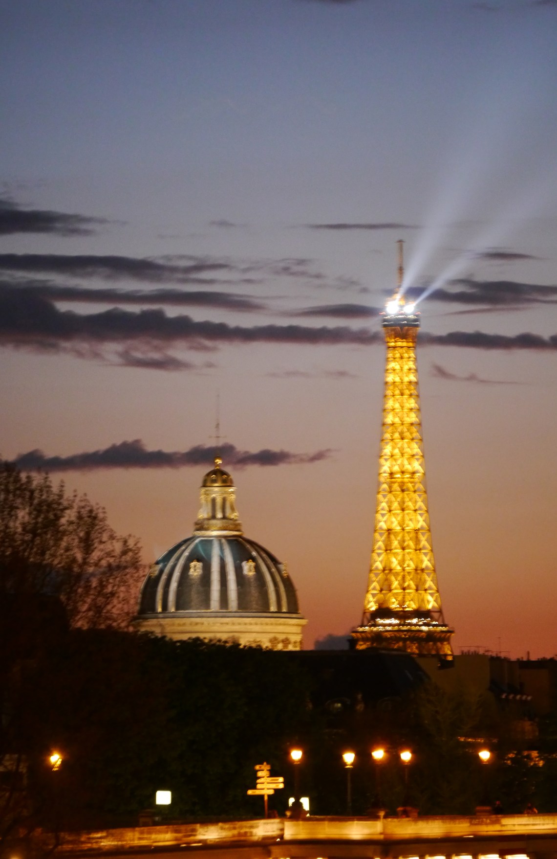 Paris-Eiffel-Tower-P1040509
