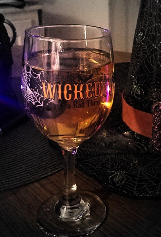 00-wicked-20161031_191847_A