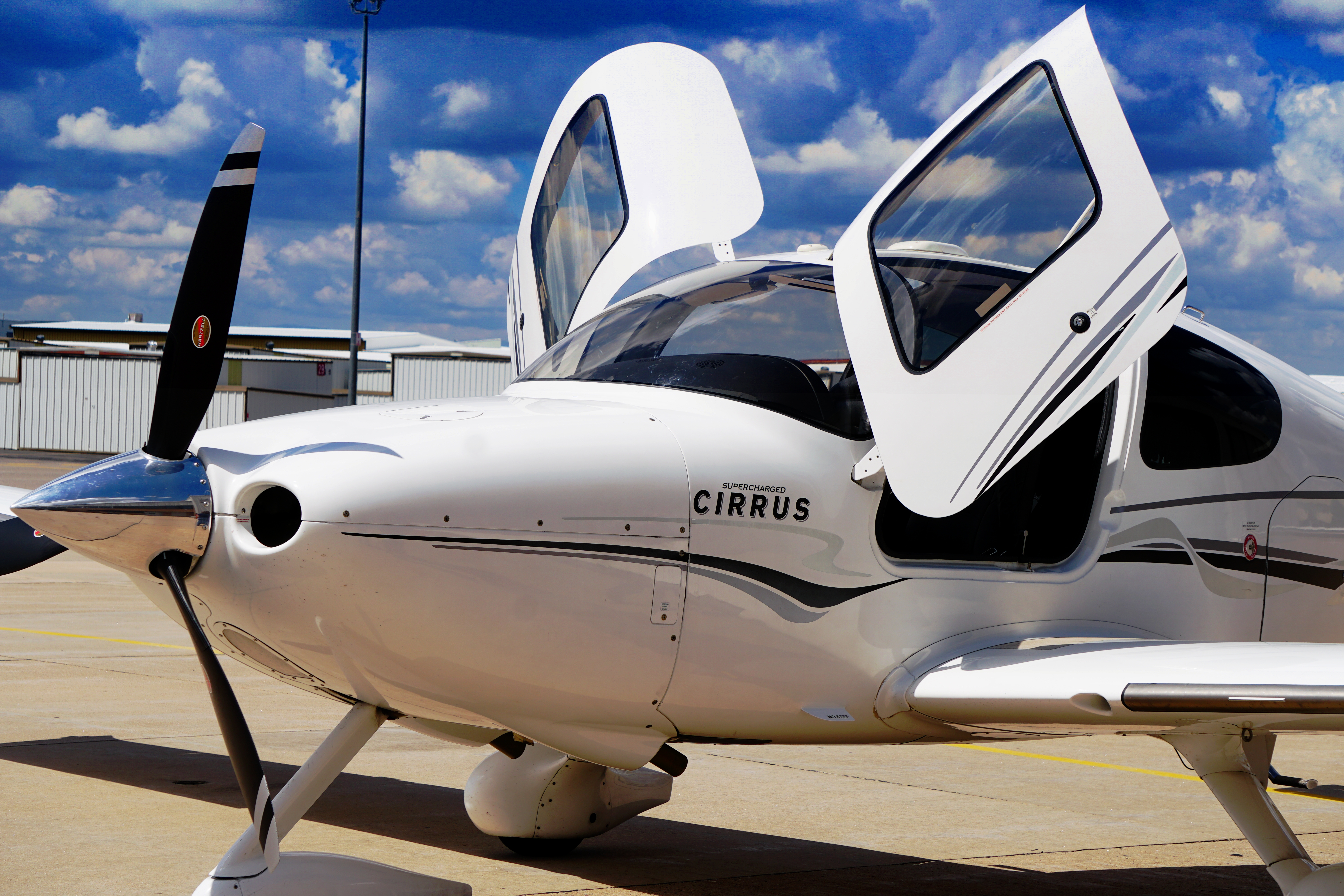 00-airplanedoors-DSC00662A