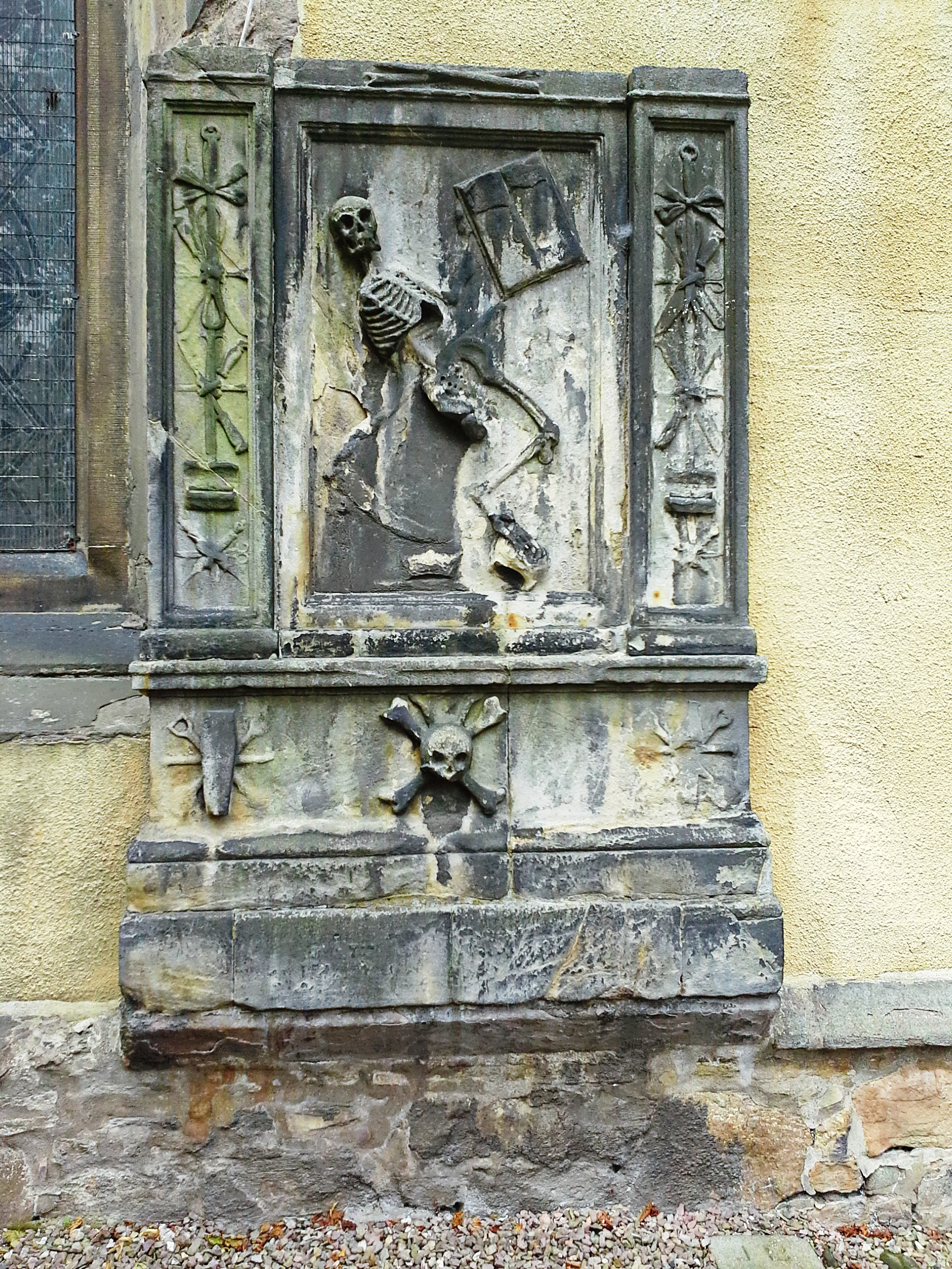 Edinburgh-headstone-20130809_110554A