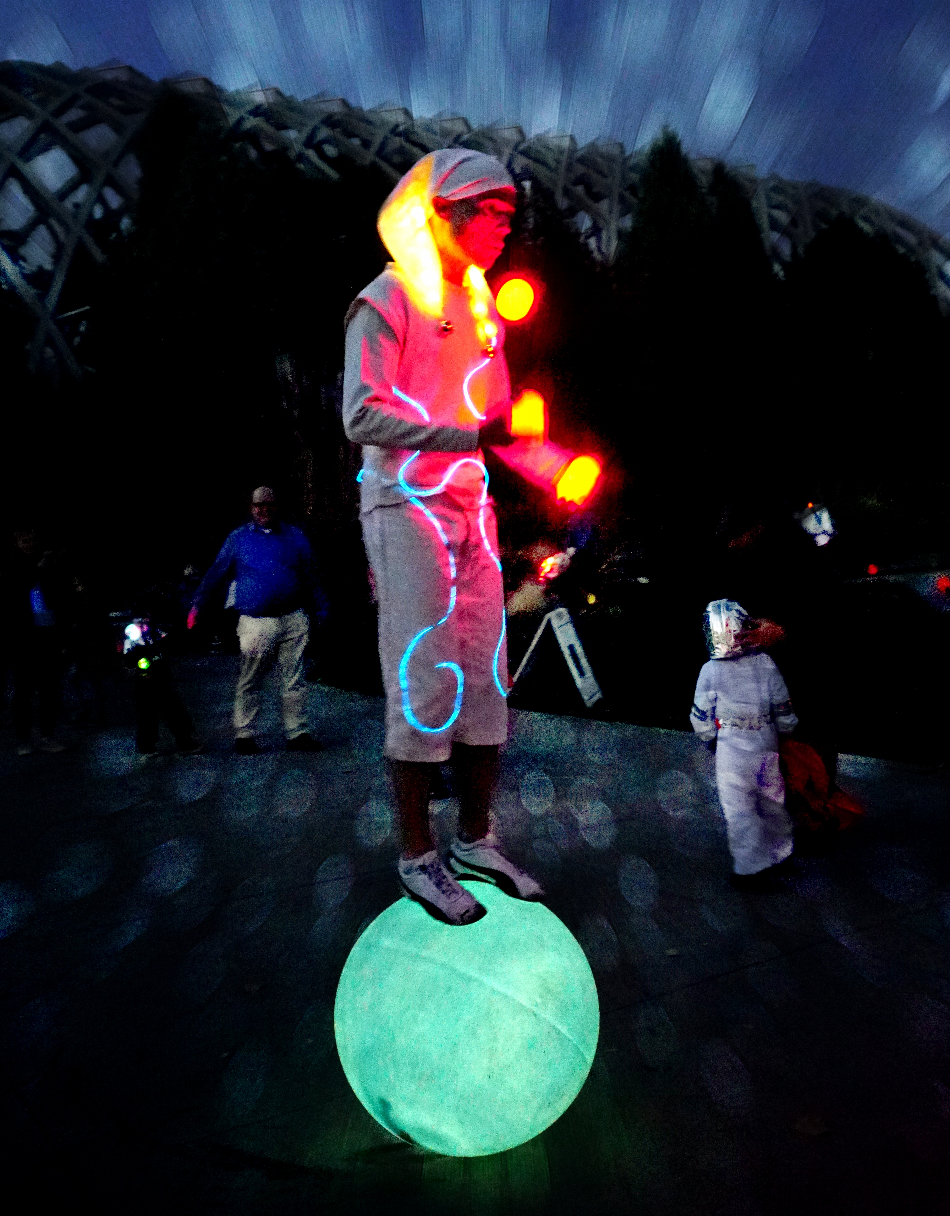 00-DBG-light-juggler-DSC03540A