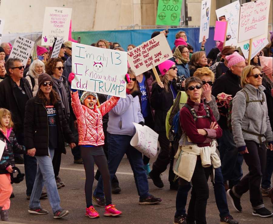 00-WomensMarchDSC04018_900