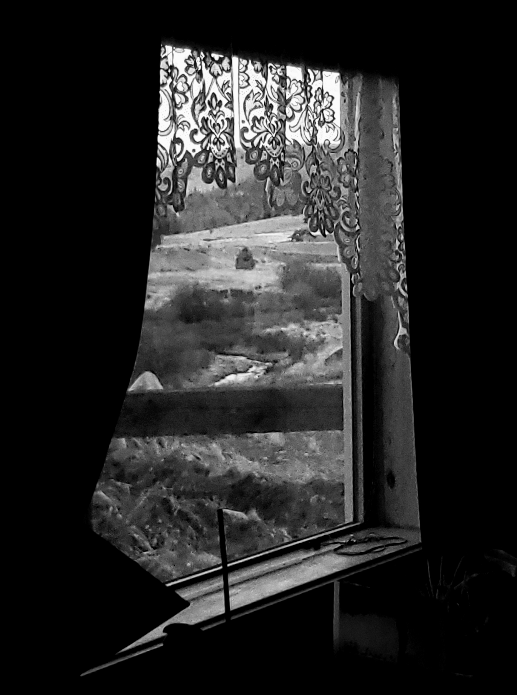 00-window-cabin-20180411_191223_27550453858_M