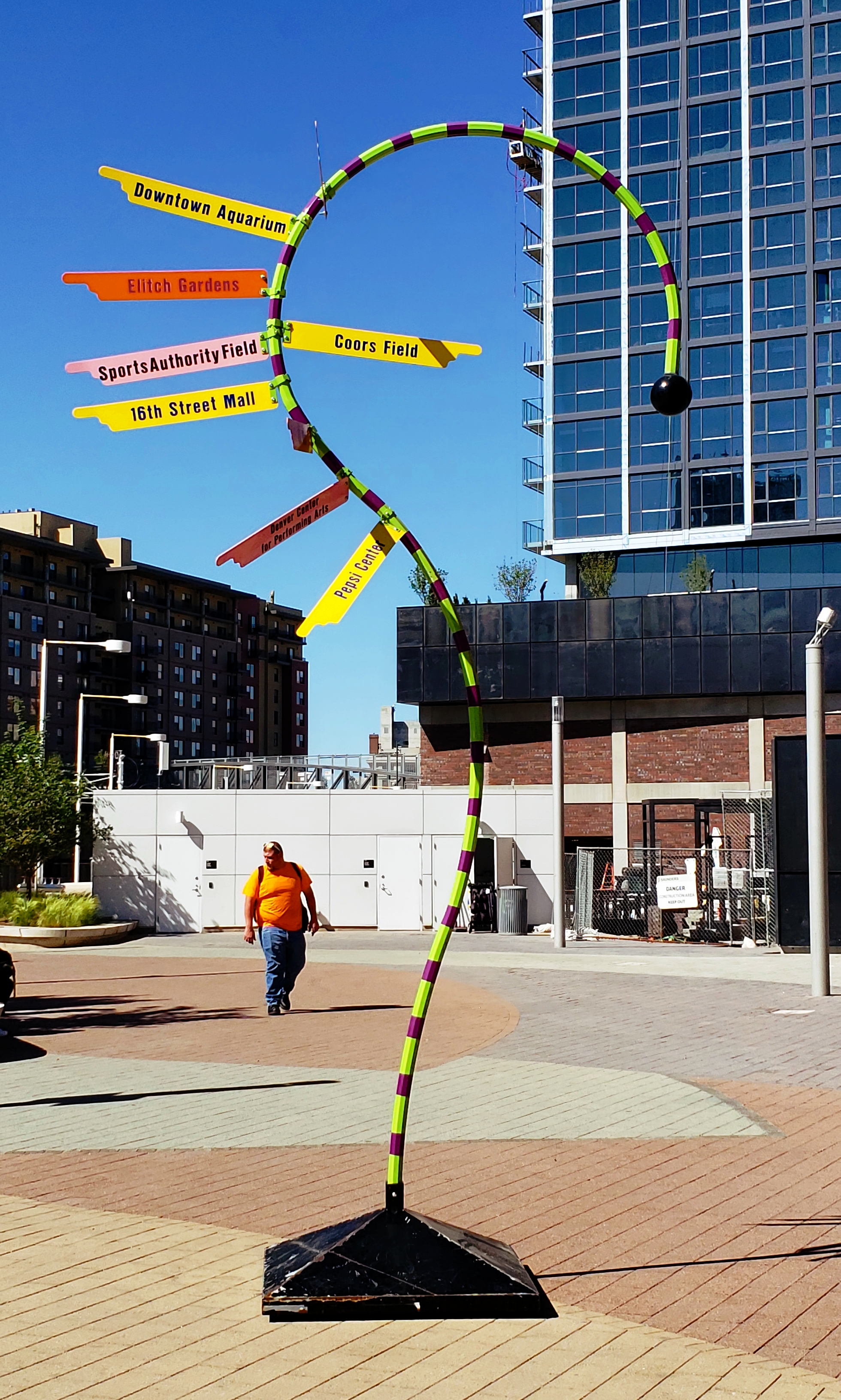 00-WhichWay-DenverRaillStation-20180602_160931_42474661132A