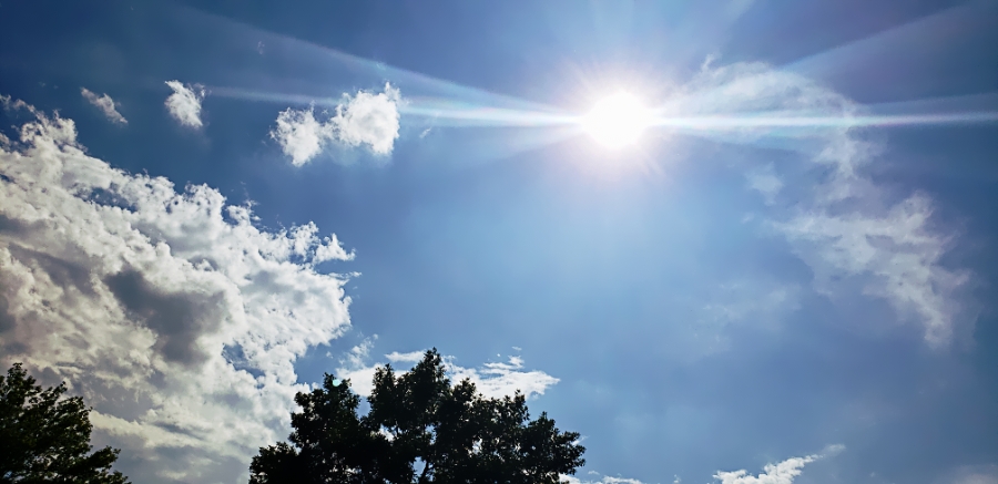 00-clouds-starburst-28733239537_A900