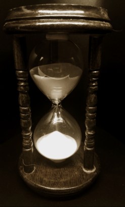 hourglass-sepia-20180214_165836_38461971570_A900_pe